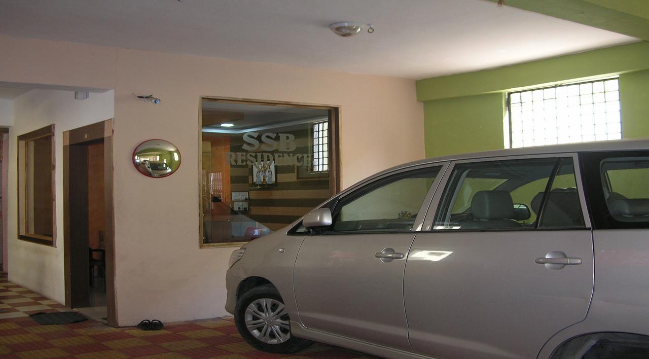 Ssb Residency Hotel ตีรูปาติ ภายนอก รูปภาพ
