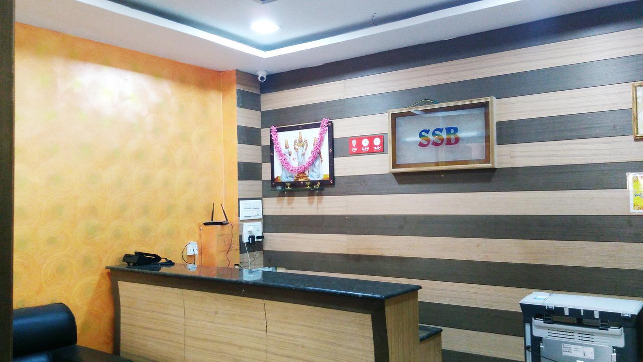 Ssb Residency Hotel ตีรูปาติ ภายนอก รูปภาพ