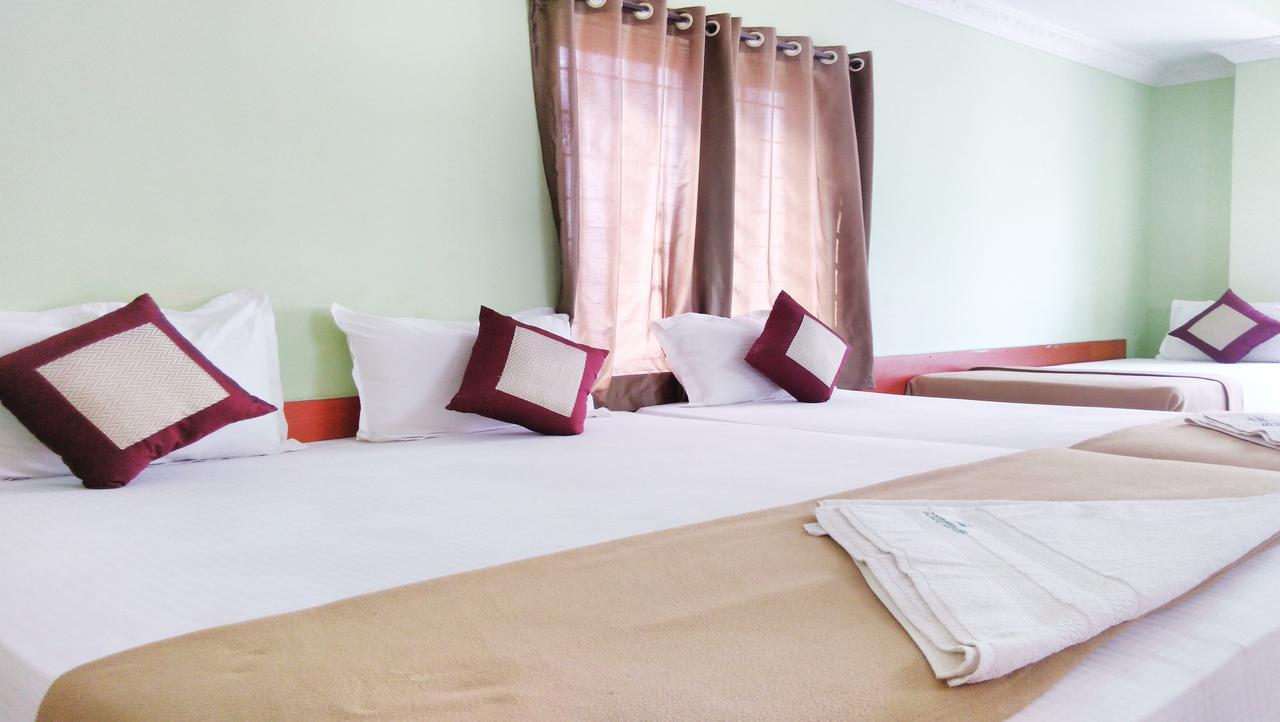 Ssb Residency Hotel ตีรูปาติ ภายนอก รูปภาพ